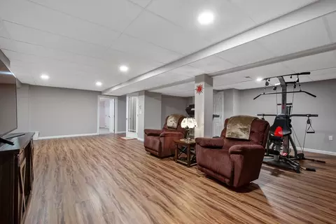 93 Caddyshack Dr, Chicopee, MA 01020 photo 29