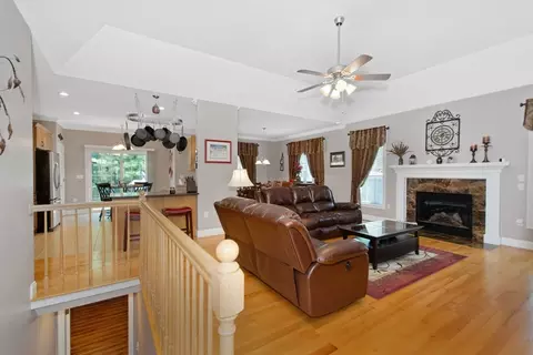 93 Caddyshack Dr, Chicopee, MA 01020 photo 6