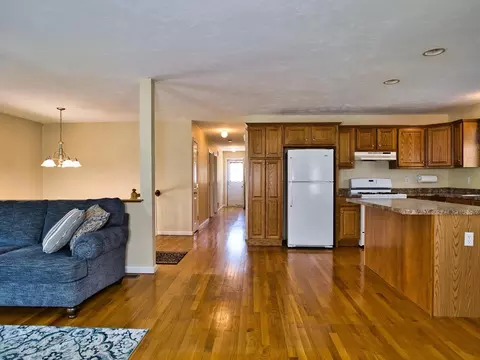 46 Terry Ln, Fall River, MA 02720 photo 12