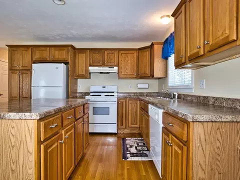 46 Terry Ln, Fall River, MA 02720 photo 13