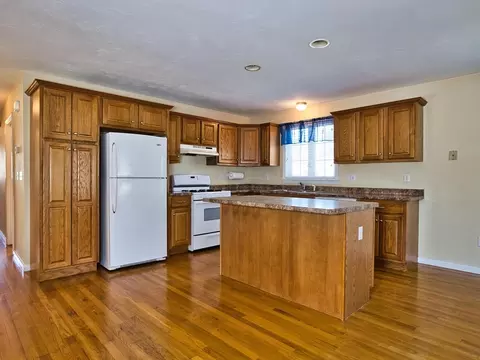 46 Terry Ln, Fall River, MA 02720 photo 11