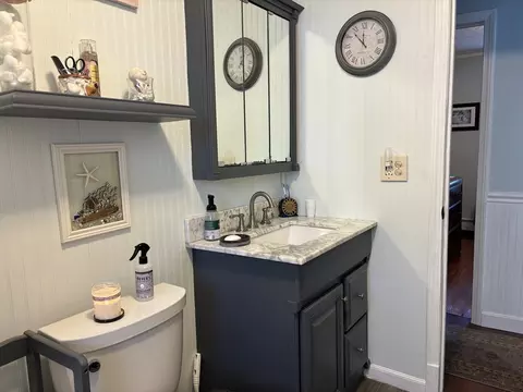 Bath - 9 1st Ave, Wareham, MA 02571 photo 2 of 3