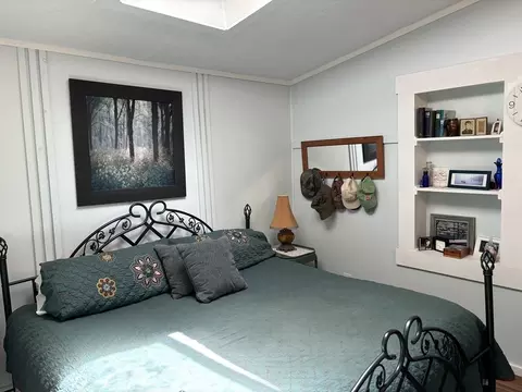 Bedroom - 9 1st Ave, Wareham, MA 02571 photo 2 of 6