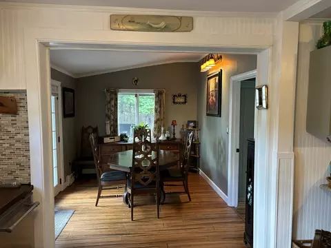 Dining - 9 1st Ave, Wareham, MA 02571 photo 1 of 1