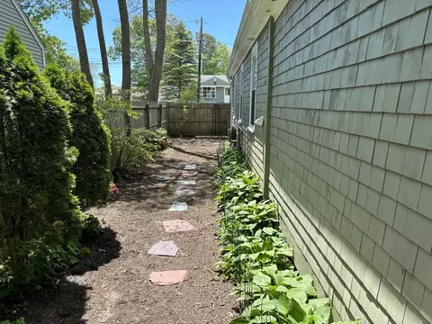 Exterior - 9 1st Ave, Wareham, MA 02571 photo 8 of 11