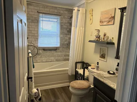 Bath - 9 1st Ave, Wareham, MA 02571 photo 3 of 3