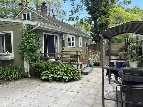Exterior - 9 1st Ave, Wareham, MA 02571 photo 2 of 11