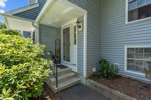 140 N Main St #7D, Attleboro, MA 02703
