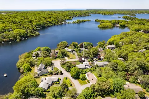 View/Area - 70 Lakeside Dr E, Barnstable, MA 02632 photo 2 of 4