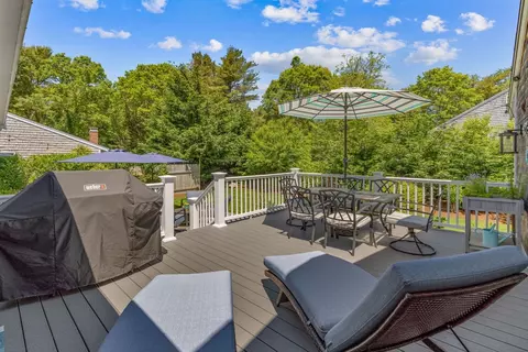 Exterior - 70 Lakeside Dr E, Barnstable, MA 02632 photo 7 of 10