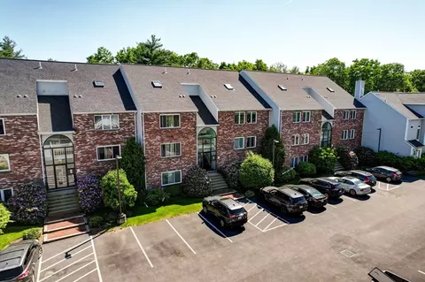 118 Burkhall St #I, Weymouth, MA 02190