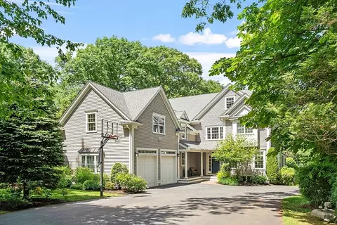 25 Shade St, Lexington, MA 02421