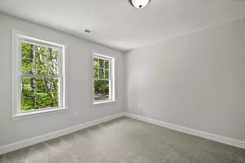 Bedroom - 47 Barrows Rd, Worcester, MA 01609 photo 4 of 8