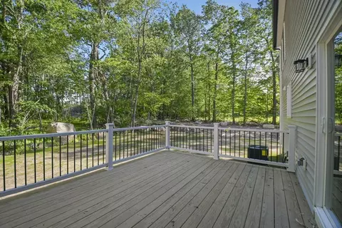 Exterior - 47 Barrows Rd, Worcester, MA 01609 photo 3 of 7