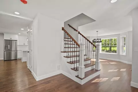 Entry Way - 47 Barrows Rd, Worcester, MA 01609 photo 1 of 3
