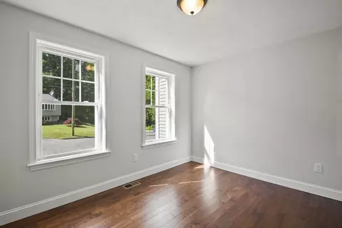 Bedroom - 47 Barrows Rd, Worcester, MA 01609 photo 2 of 8