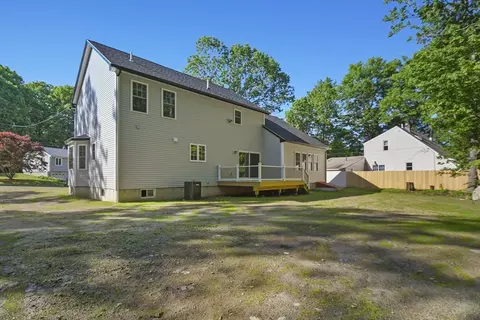 Exterior - 47 Barrows Rd, Worcester, MA 01609 photo 1 of 7