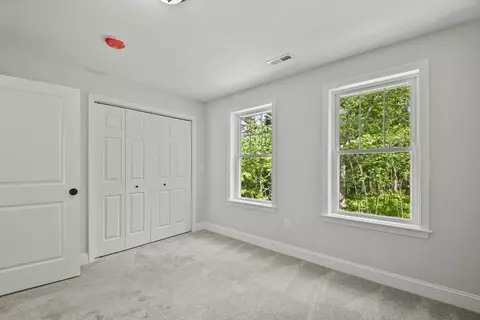 Bedroom - 47 Barrows Rd, Worcester, MA 01609 photo 6 of 8