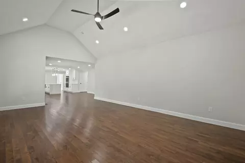 Living - 47 Barrows Rd, Worcester, MA 01609 photo 1 of 3