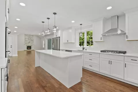 Kitchen - 47 Barrows Rd, Worcester, MA 01609 photo 2 of 4
