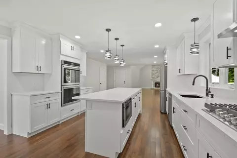 47 Barrows Rd, Worcester, MA 01609