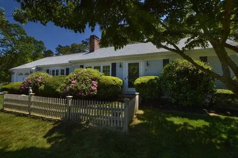 52 Collingwood Dr, Yarmouth, MA 02675