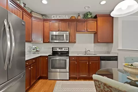 9 Abigail Way #2004, Reading, MA 01867 photo 8