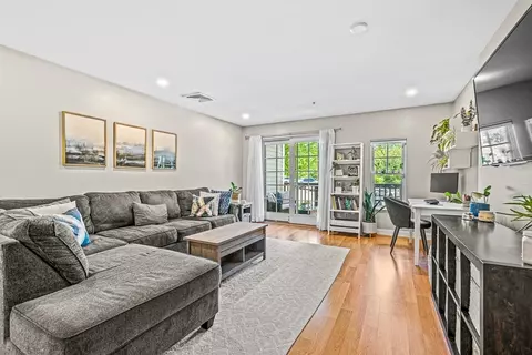 501 Commerce Dr #3-208, Braintree, MA 02184