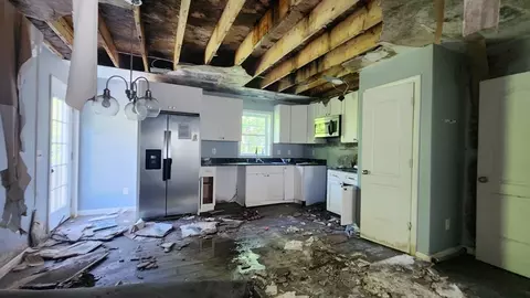 Entry Way - 36 Summit St, Orange, MA 01364 photo 1 of 3