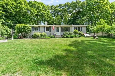 22 Larch Rd, Georgetown, MA 01833