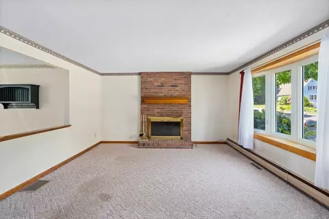 2 Matthew Dr, Easthampton, MA 01027 photo 5