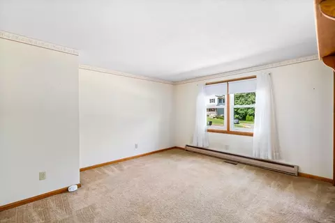 2 Matthew Dr, Easthampton, MA 01027 photo 16