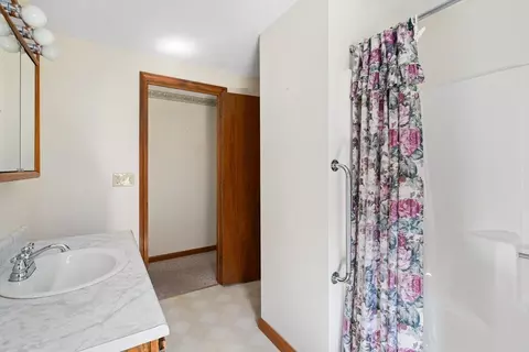 2 Matthew Dr, Easthampton, MA 01027 photo 23
