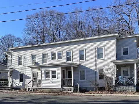 10-16 Stewart St, Palmer, MA 01069