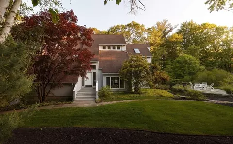 185 Maple St, Stow, MA 01775 photo 3