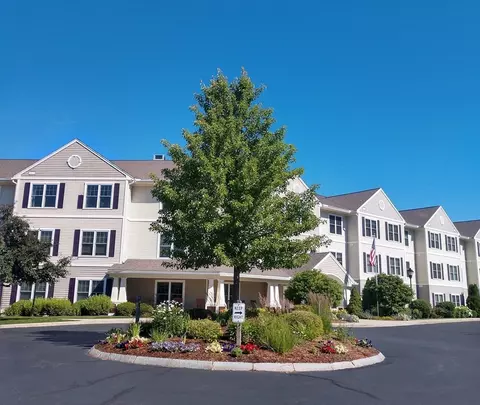 7 Crescent Way #103, Fiskdale, MA 01518
