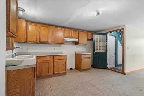 46-48 North St, Hardwick, MA 01082 photo 5