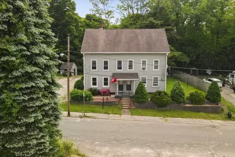 46-48 North St, Hardwick, MA 01082
