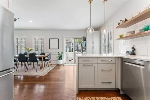 30 Park St #6, Boston, MA 02108