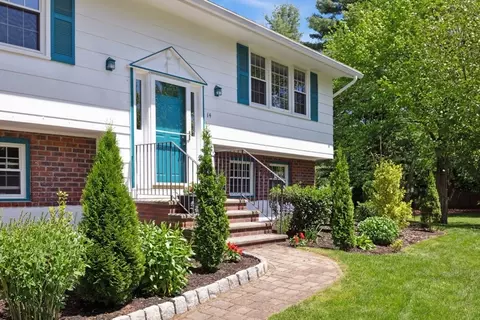14 Penn Rd, Peabody, MA 01960