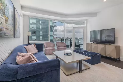 50 Liberty Dr #8L, Boston, MA 02210