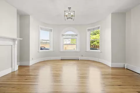 122 Day St #1, Jamaica Plain, MA 02130