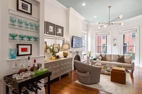 75 Waltham St #3, Boston, MA 02118