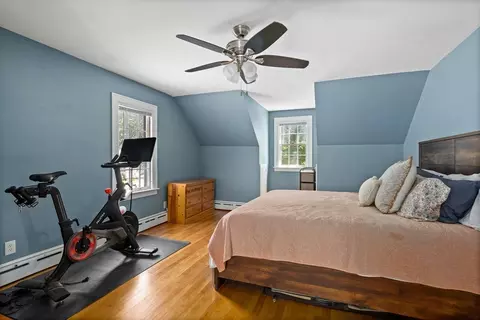 Bedroom - 17 Spring St, Easthampton, MA 01027 photo 3 of 7