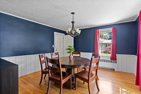 Dining - 17 Spring St, Easthampton, MA 01027 photo 1 of 2
