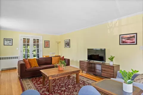 Living - 17 Spring St, Easthampton, MA 01027 photo 2 of 4