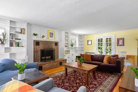 Living - 17 Spring St, Easthampton, MA 01027 photo 1 of 4