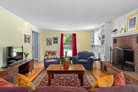 Living - 17 Spring St, Easthampton, MA 01027 photo 4 of 4