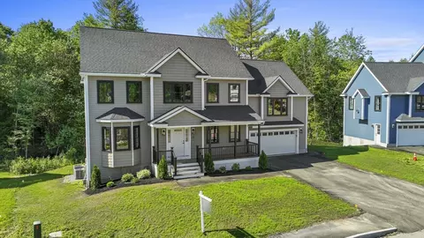15 Darby Ln, Wilmington, MA 01887
