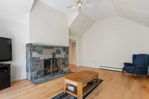 7 Bray St, Gloucester, MA 01930 photo 9